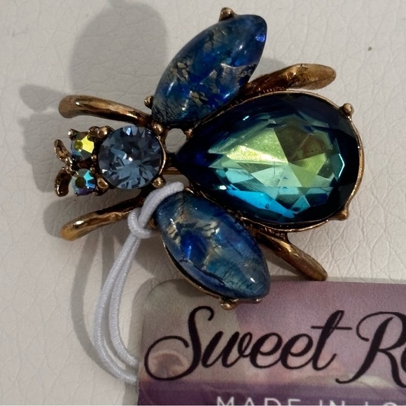 Sweet Romance New bug brooch blue/green gold tone - Picture 4 of 5